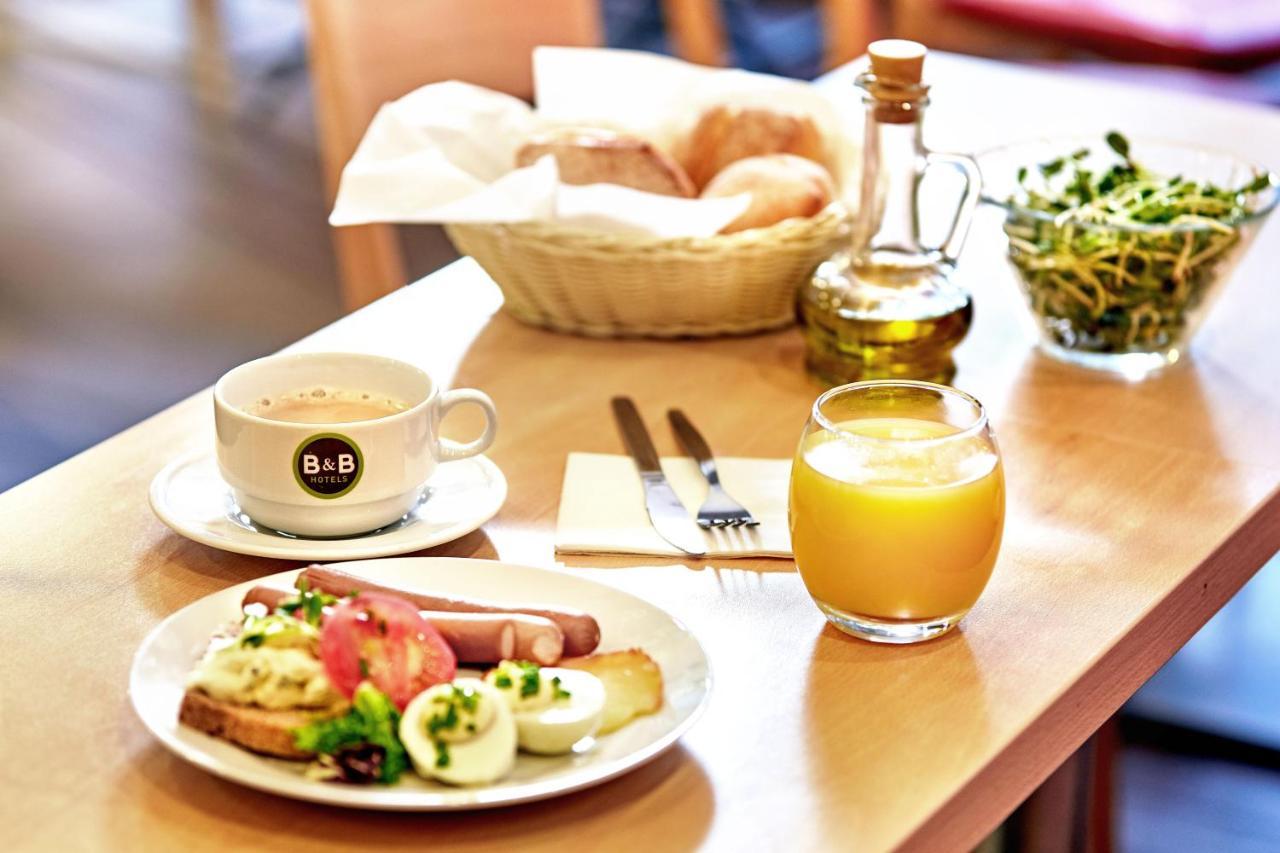 B&B Hotel Torun Bagian luar foto