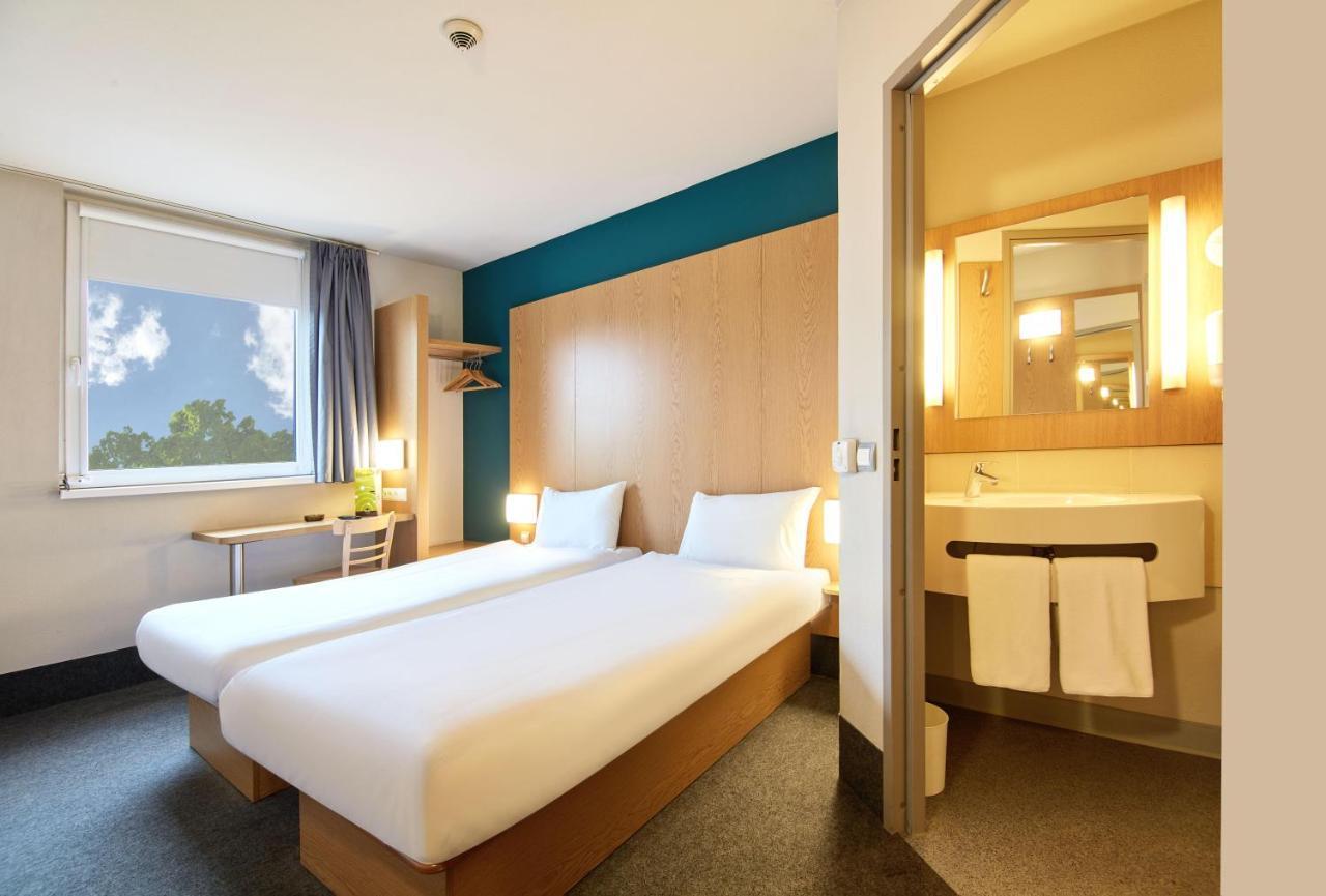 B&B Hotel Torun Bagian luar foto