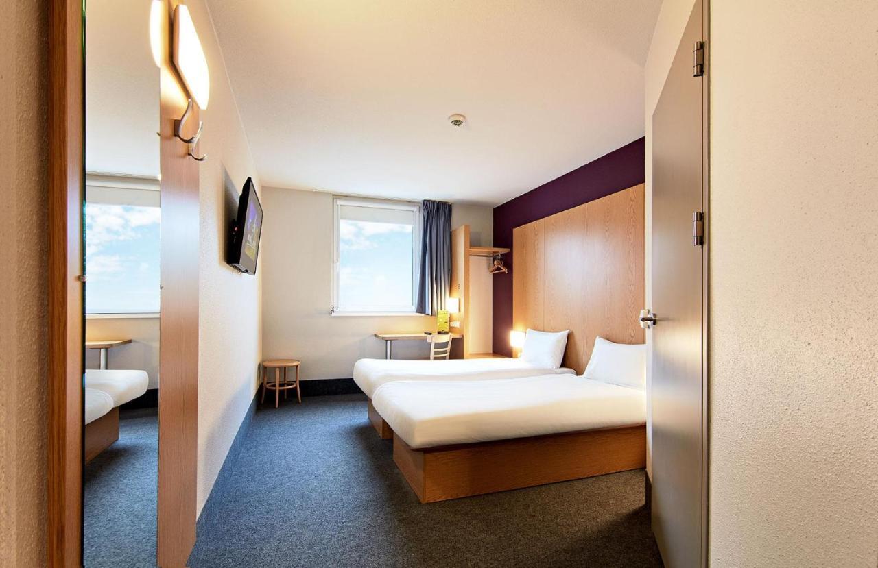 B&B Hotel Torun Bagian luar foto