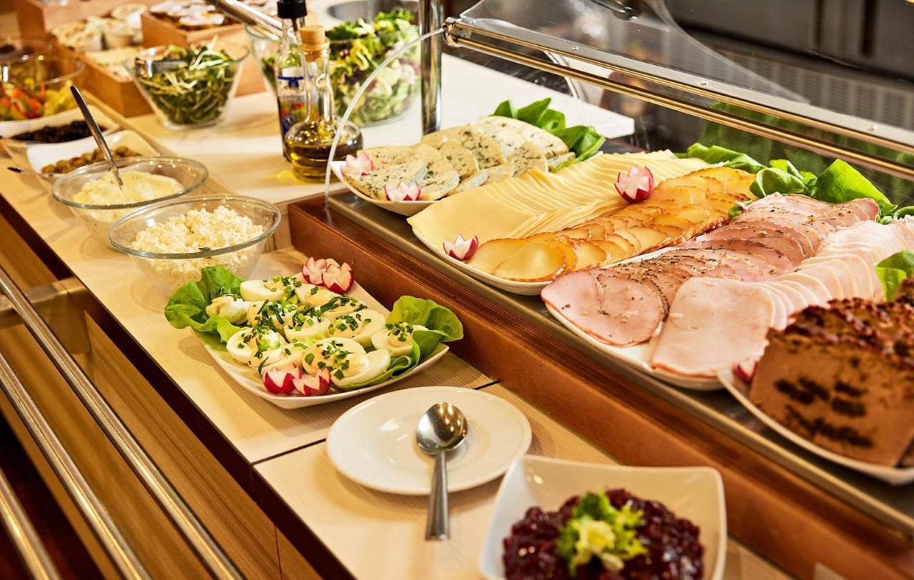 B&B Hotel Torun Bagian luar foto