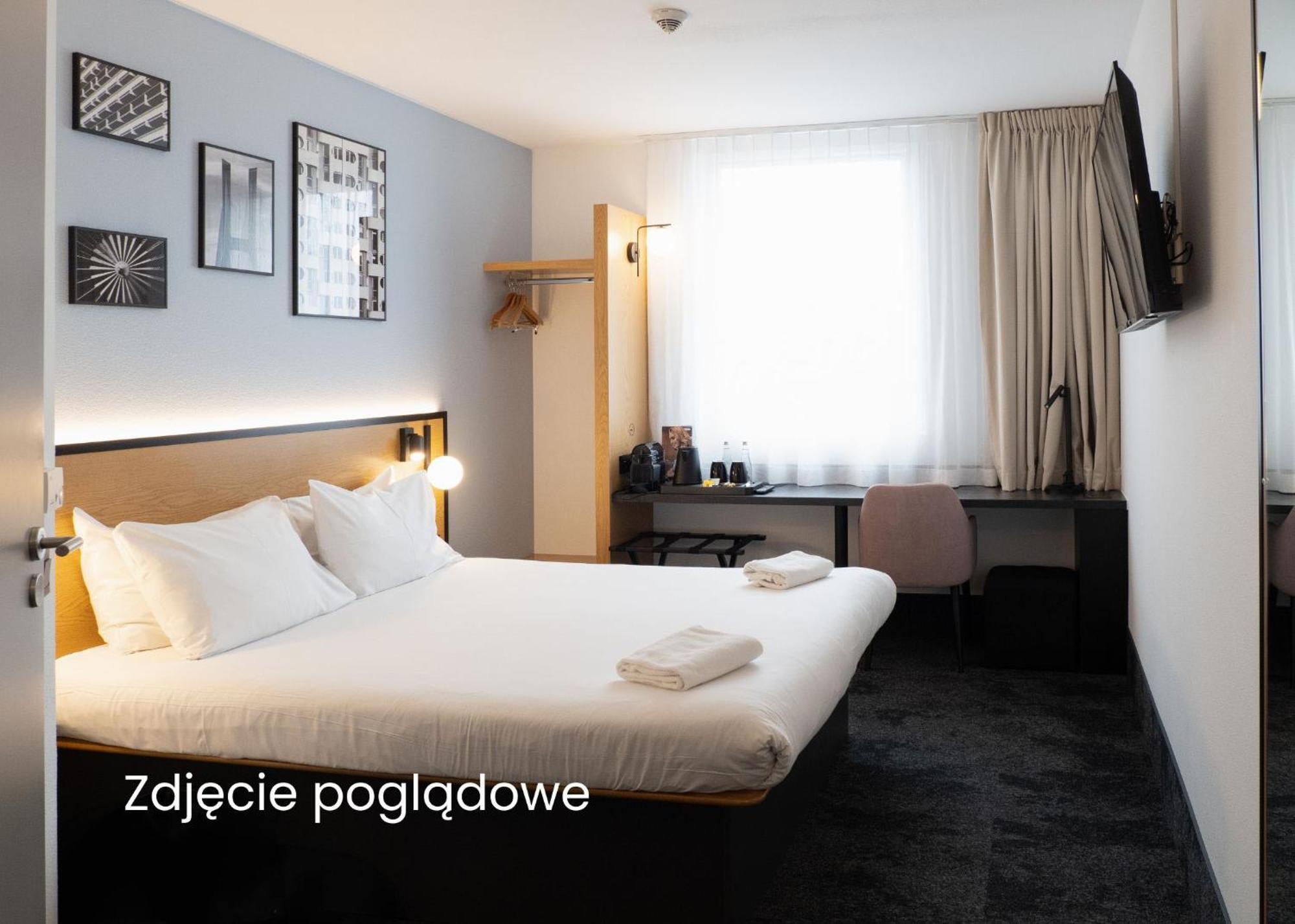 B&B Hotel Torun Bagian luar foto