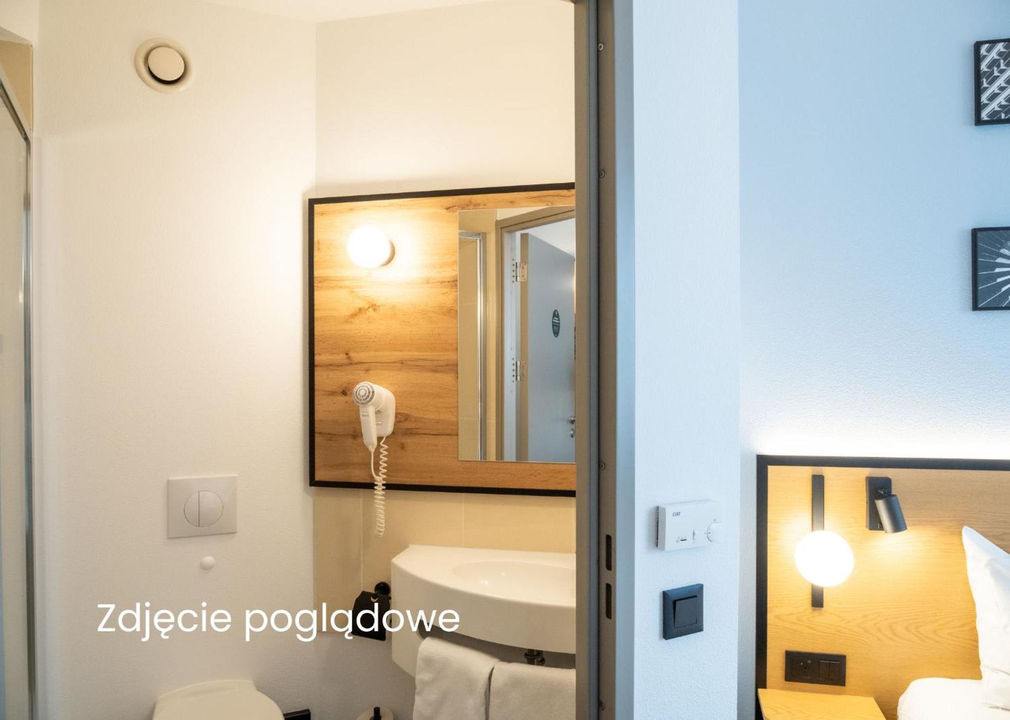 B&B Hotel Torun Bagian luar foto