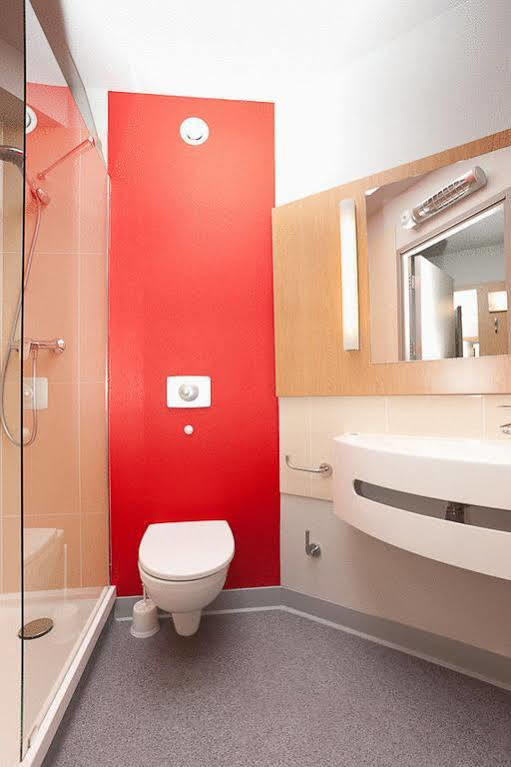 B&B Hotel Torun Bagian luar foto